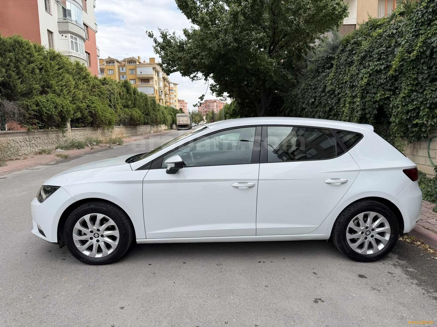 Galeriden Seat Leon 1.2 TSI Style 2016 Model Konya 80.800 km Beyaz 4