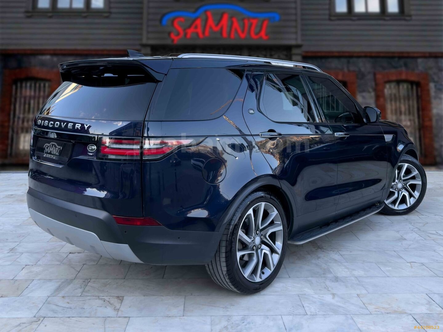 Galeriden Land Rover Discovery 2.0 SD4 HSE 2020 Model İstanbul 63.500 km Lacivert 6