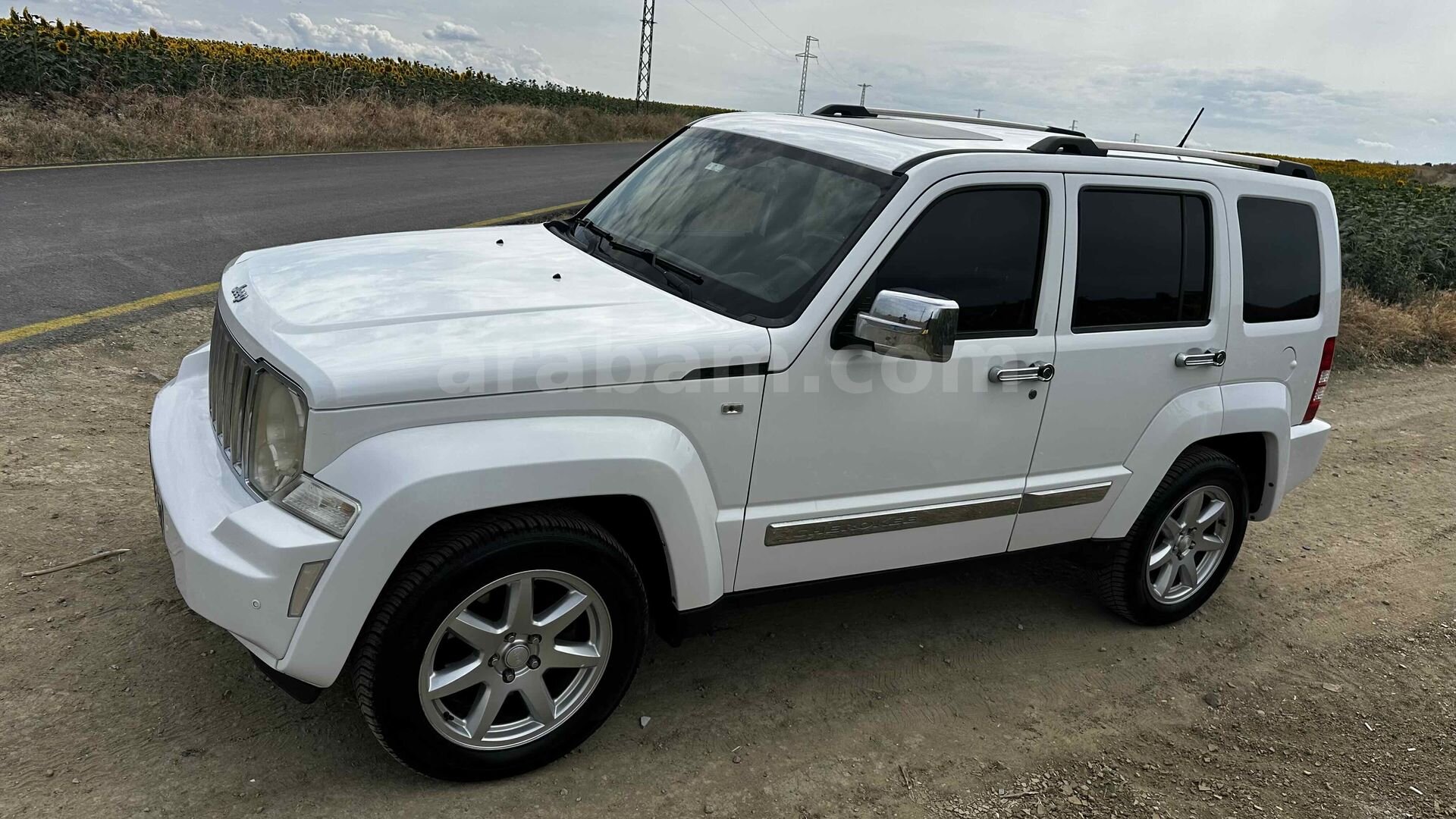 Sahibinden Jeep Cherokee 2.8 CRD 2012 Model Çanakkale 279.000 km Beyaz 3