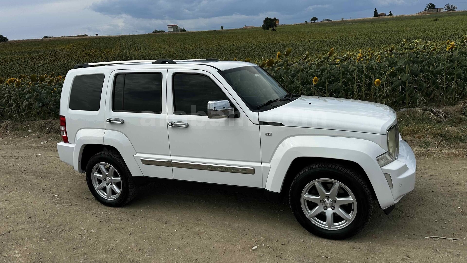 Sahibinden Jeep Cherokee 2.8 CRD 2012 Model Çanakkale 279.000 km Beyaz 2