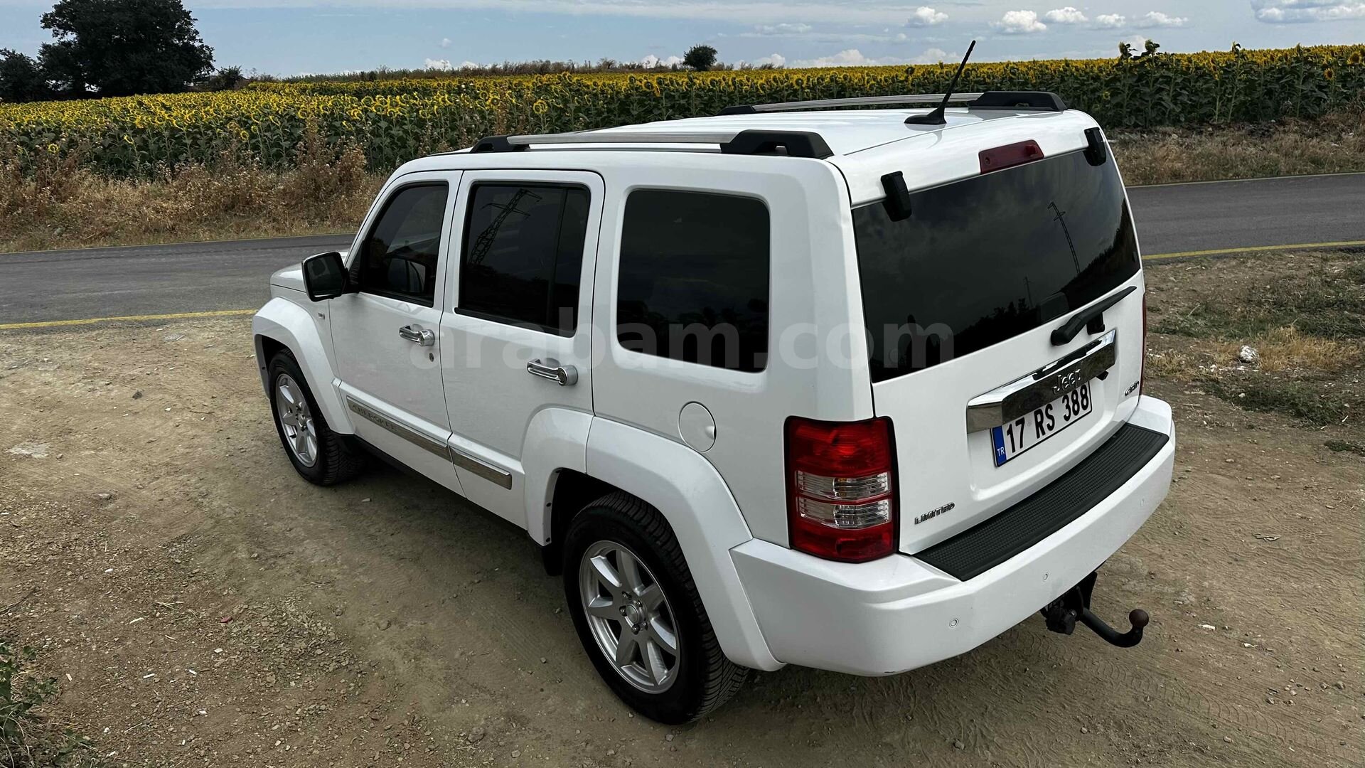Sahibinden Jeep Cherokee 2.8 CRD 2012 Model Çanakkale 279.000 km Beyaz 4
