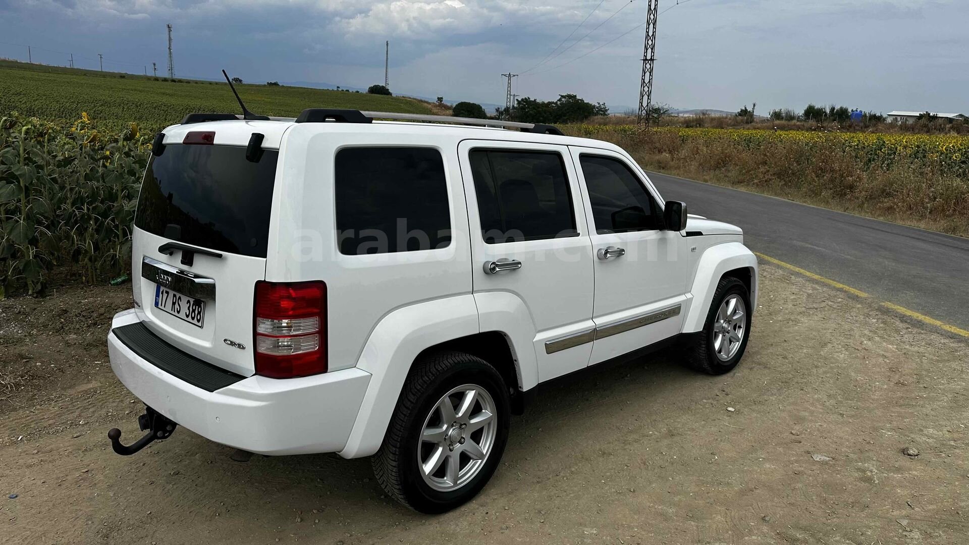 Sahibinden Jeep Cherokee 2.8 CRD 2012 Model Çanakkale 279.000 km Beyaz 6