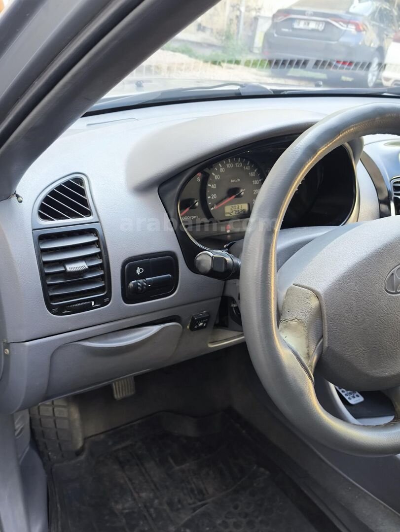 Sahibinden Hyundai Accent 1.3 Admire 2005 Model 1