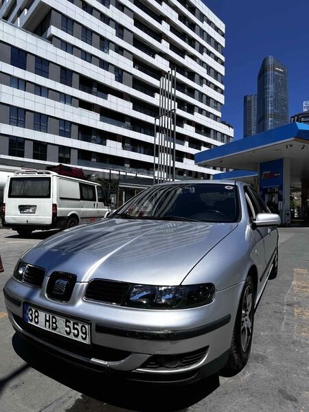 Sahibinden Seat Leon 1.6 Stella 2002 Model İstanbul 380.000 km Gri