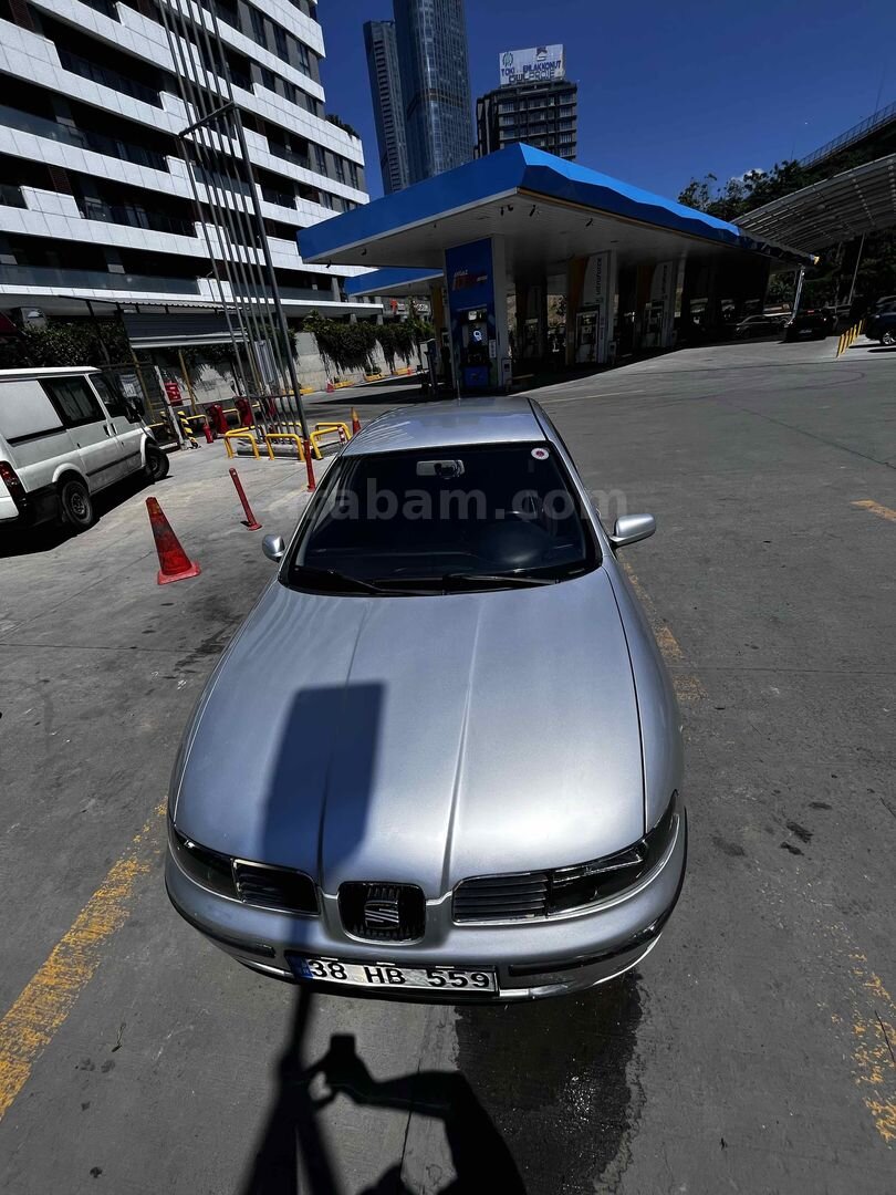 Sahibinden Seat Leon 1.6 Stella 2002 Model İstanbul 380.000 km Gri 5