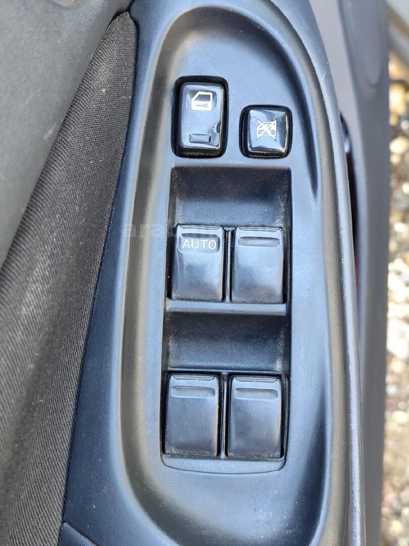 Sahibinden Nissan Almera 1.5 Tekna 2005 Model Adıyaman 170.000 km Şampanya 7