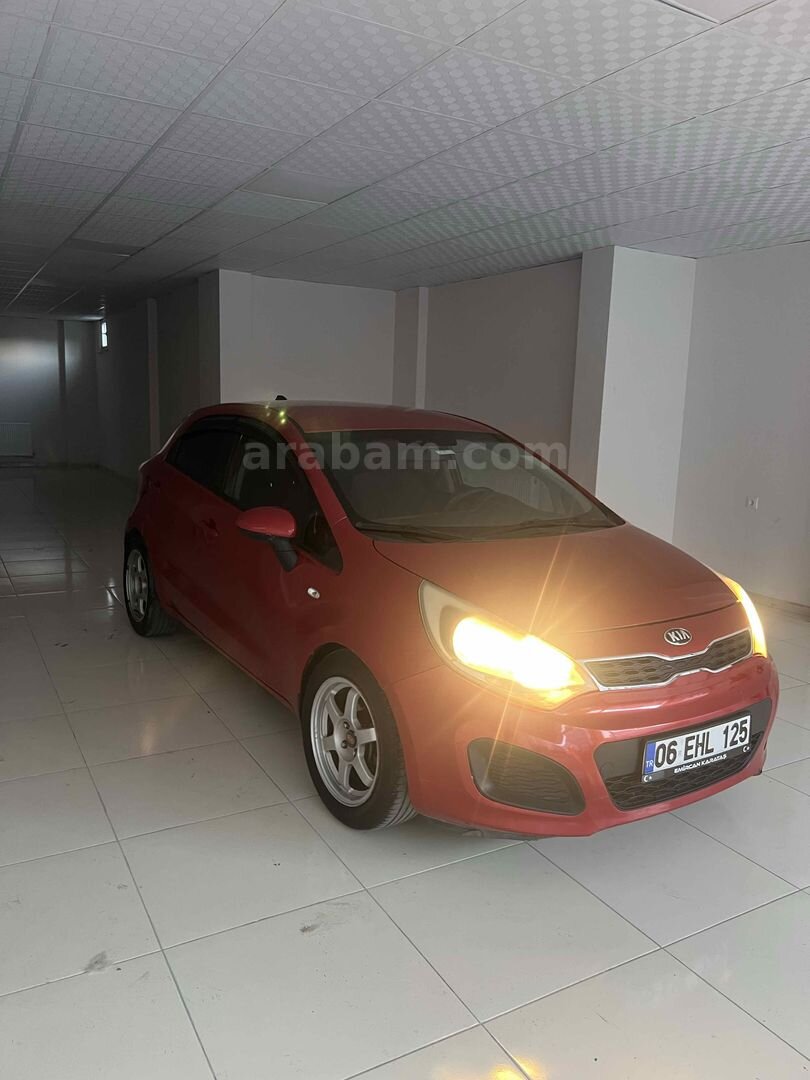 Sahibinden Kia Rio 1.4 CRDi Fancy 2012 Model Erzurum 315.000 km Kırmızı 3