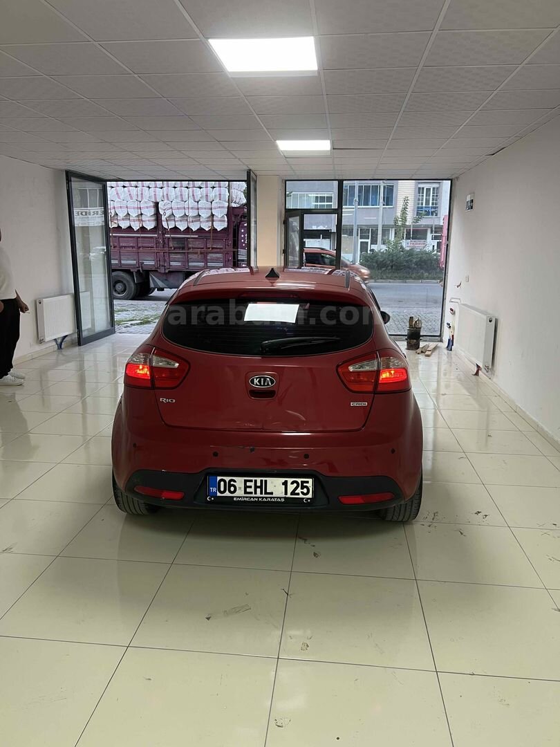 Sahibinden Kia Rio 1.4 CRDi Fancy 2012 Model Erzurum 315.000 km Kırmızı 6