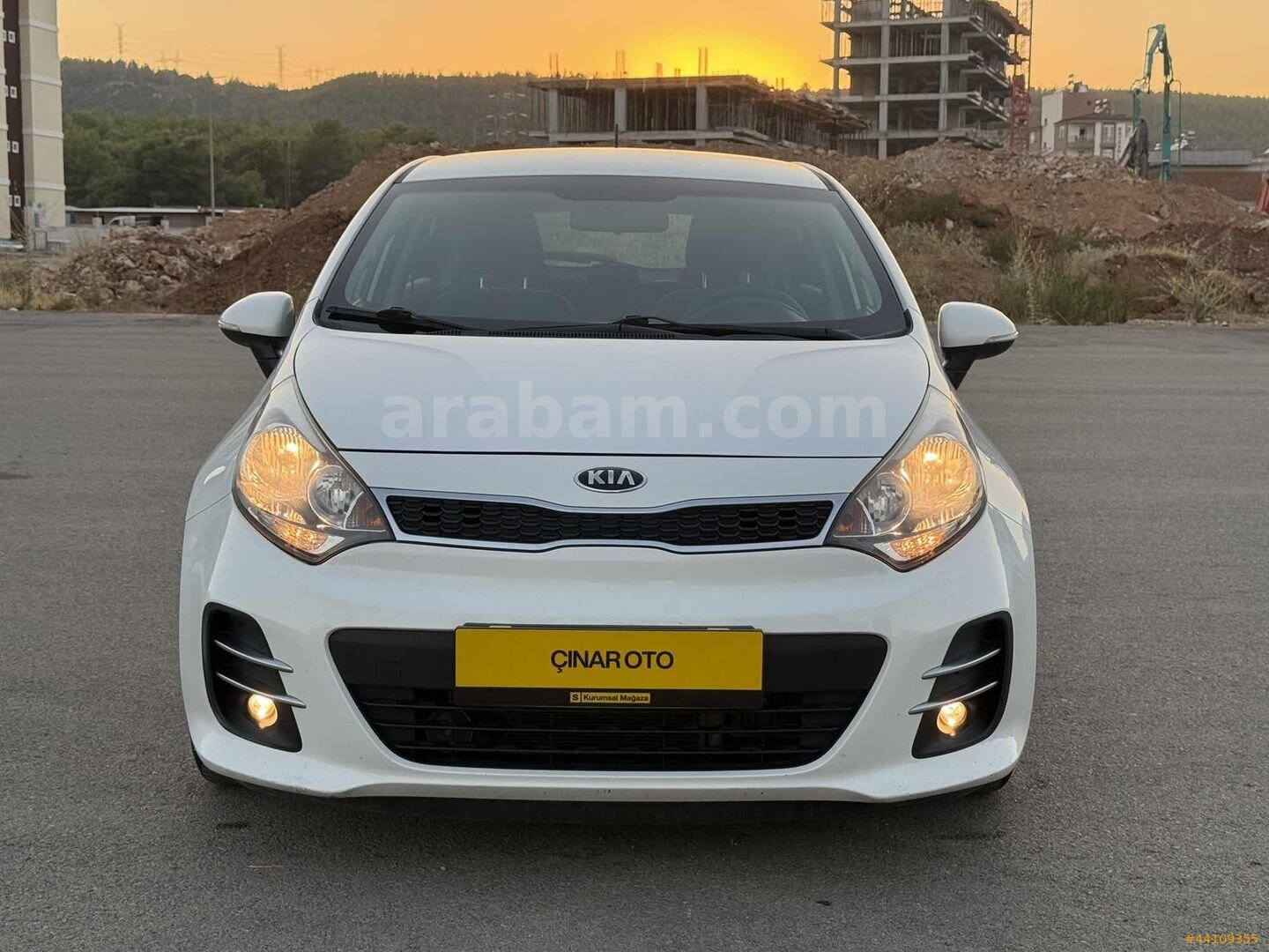 Galeriden Kia Rio 1.4 CRDi Concept 2015 Model Antalya 135.000 km Beyaz 6