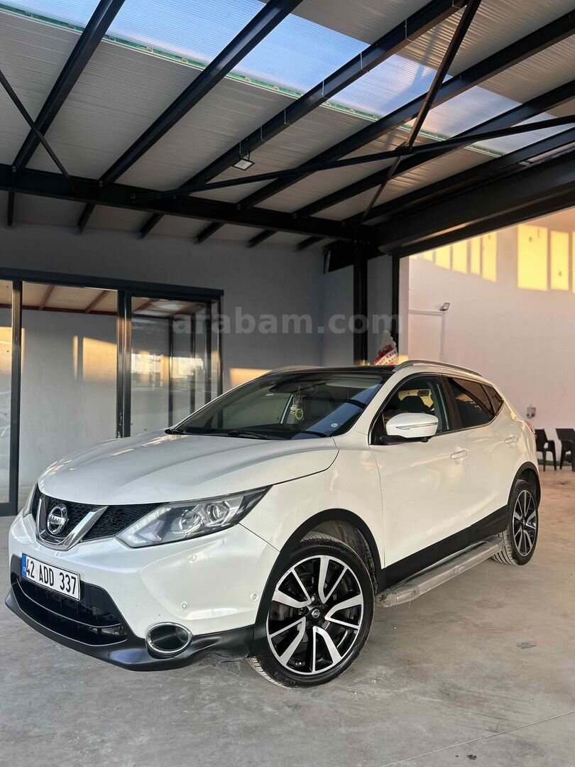 Sahibinden Hatasız Nissan Qashqai 1.5 dCi Platinum Premium Pack 2014 Model 1