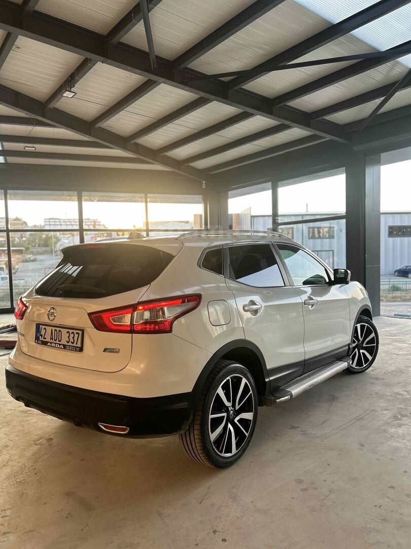 Sahibinden Hatasız Nissan Qashqai 1.5 dCi Platinum Premium Pack 2014 Model 3