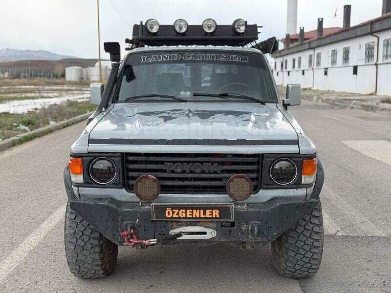 Sahibinden Toyota Land Cruiser LJ 70 1987 Model 600.000 km Gri (metalik) 1
