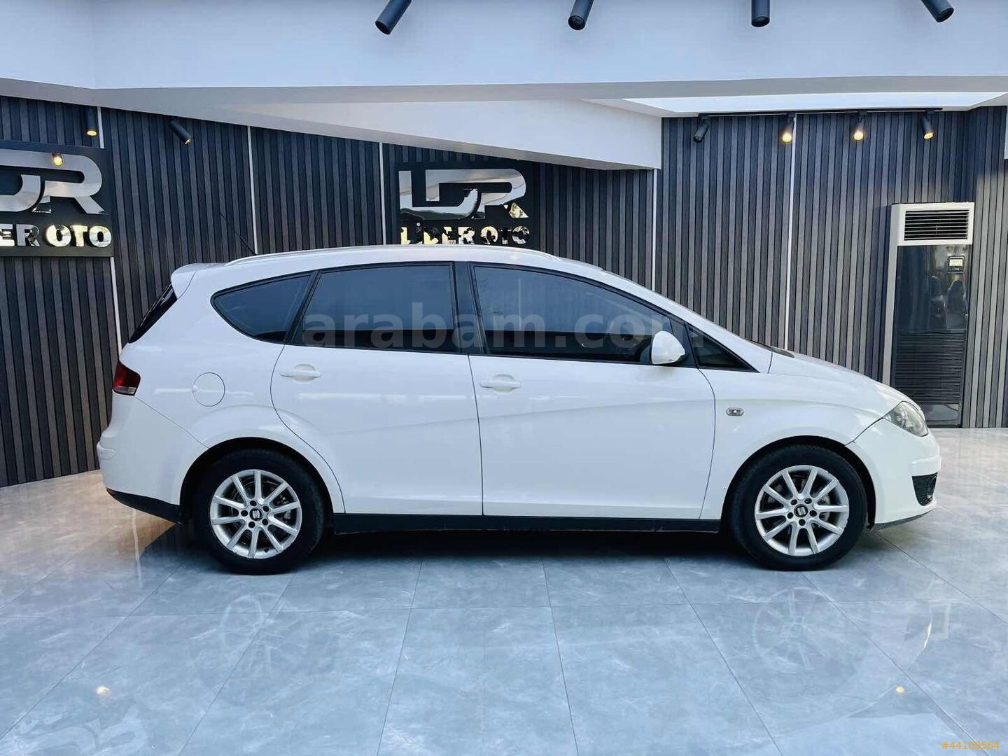 Galeriden Seat Altea 1.6 TDI Style XL 2012 Model İzmir 269.000 km Beyaz 6