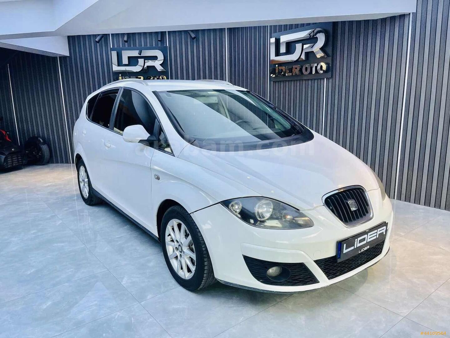 Galeriden Seat Altea 1.6 TDI Style XL 2012 Model İzmir 269.000 km Beyaz 4