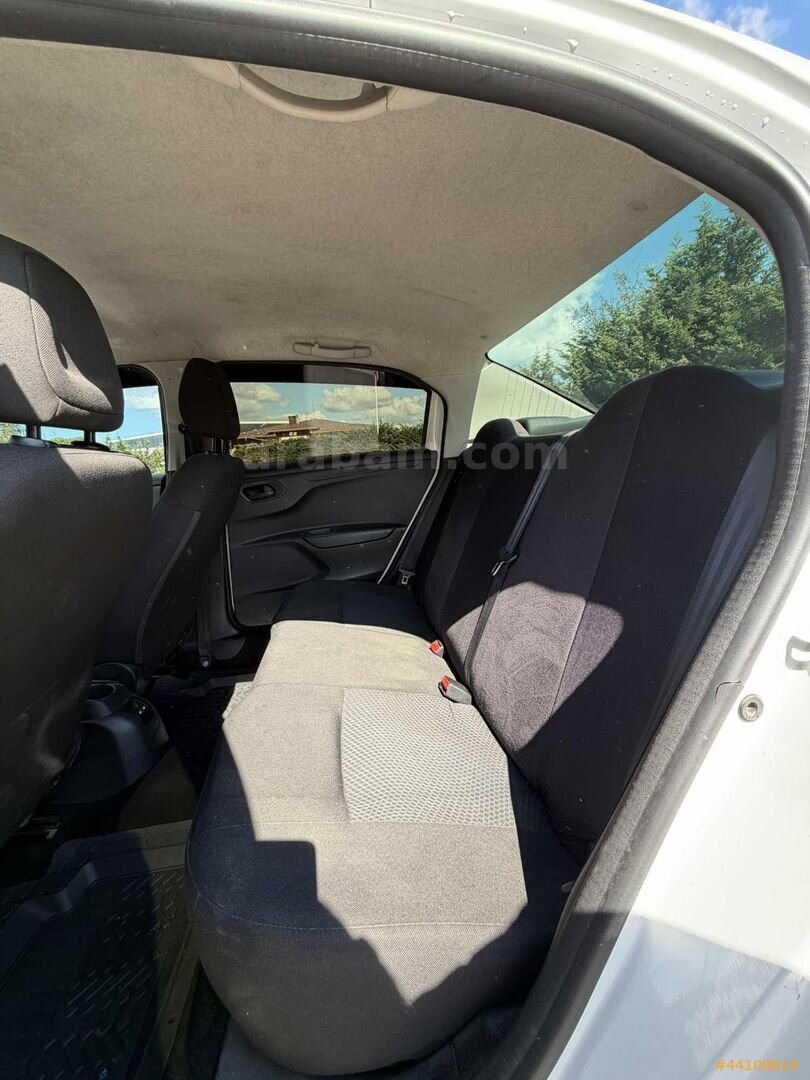 Galeriden Citroen C-Elysée 1.6 HDi Live 2017 Model İstanbul 201.000 km Beyaz 5