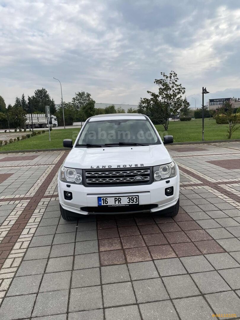 Galeriden Land Rover Freelander II 2.2 SD4 HSE 2011 Model Bursa 226.000 km Beyaz 4