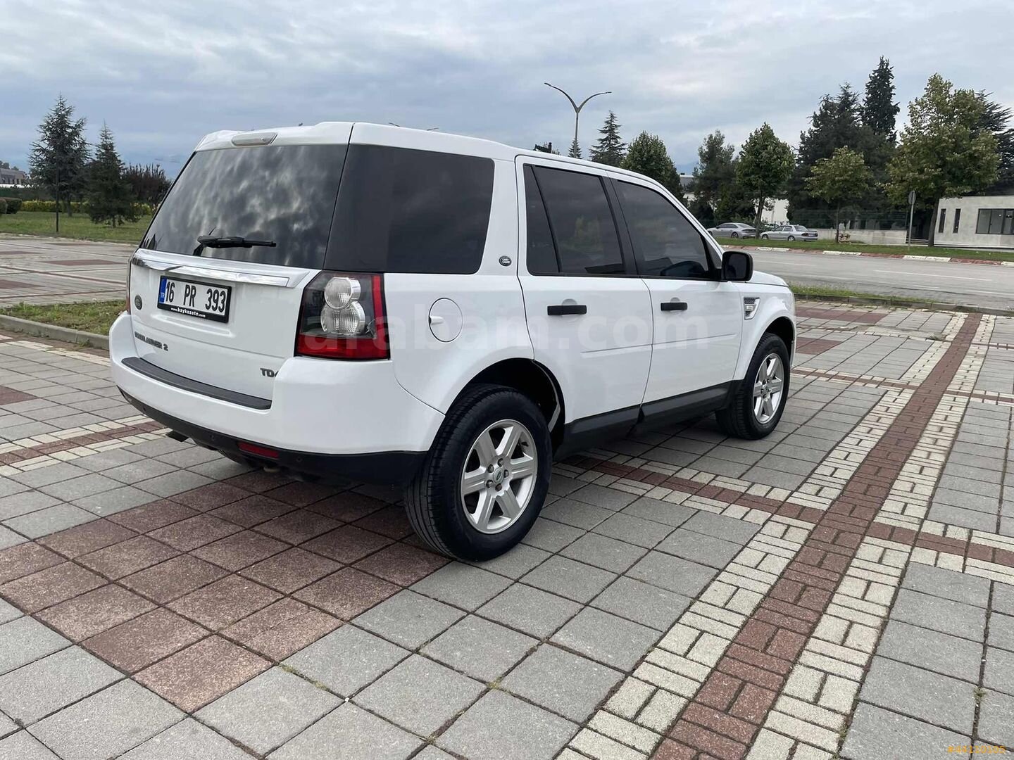 Galeriden Land Rover Freelander II 2.2 SD4 HSE 2011 Model Bursa 226.000 km Beyaz 3