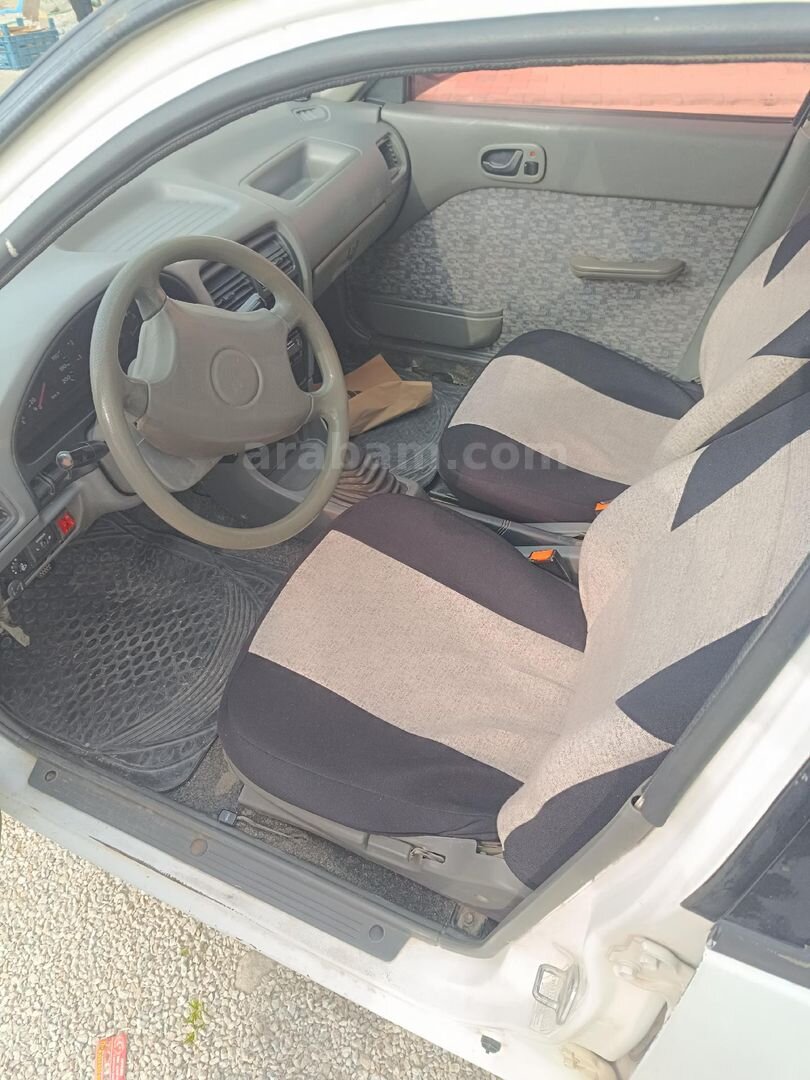 Sahibinden Suzuki Swift 1.3 GLX 2000 Model 5