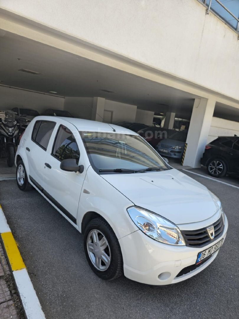 Sahibinden Dacia Sandero 1.2 Ambiance 2012 Model 132.000 km Beyaz 3