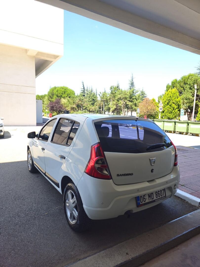 Sahibinden Dacia Sandero 1.2 Ambiance 2012 Model 132.000 km Beyaz 4