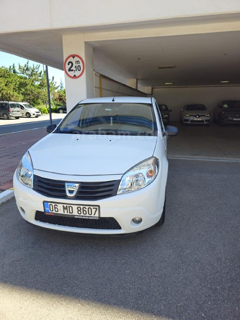 Sahibinden Dacia Sandero 1.2 Ambiance 2012 Model 132.000 km Beyaz 2