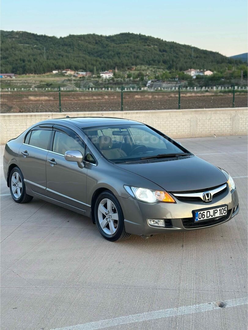 Sahibinden Honda Civic 1.6 Elegance 2007 Model 325.000 km Bej 1