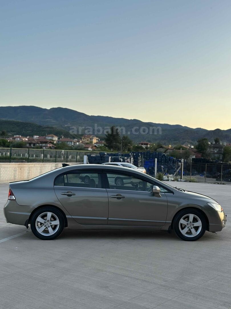 Sahibinden Honda Civic 1.6 Elegance 2007 Model 325.000 km Bej 3