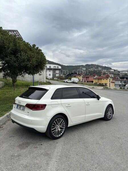Sahibinden Audi A3 Sportback 1.6 TDI Attraction 2015 Model Antalya 190.000 km Beyaz 6