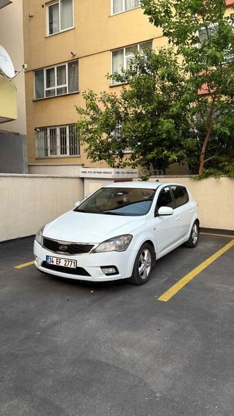 Sahibinden Kia Ceed 1.6 CRDi Concept 2011 Model
