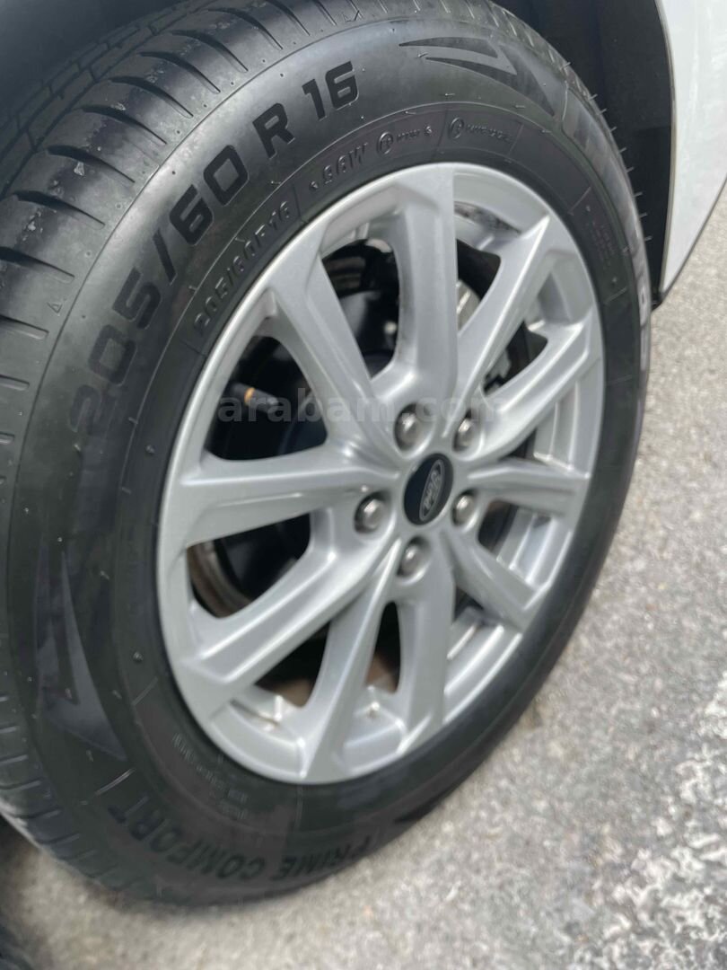 Sahibinden 61.000 km’de tertemiz 2023 focus 3