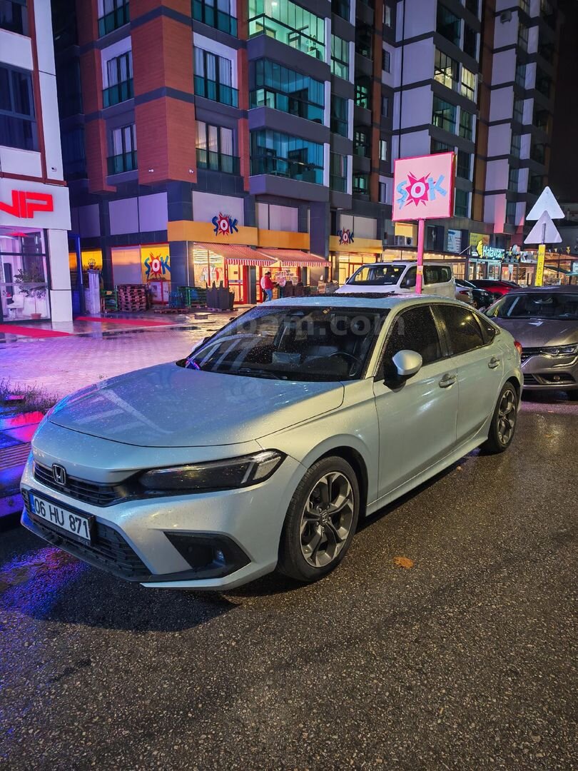 Sahibinden Honda Civic 1.5 i-VTEC Executive Plus 2021 Model 2