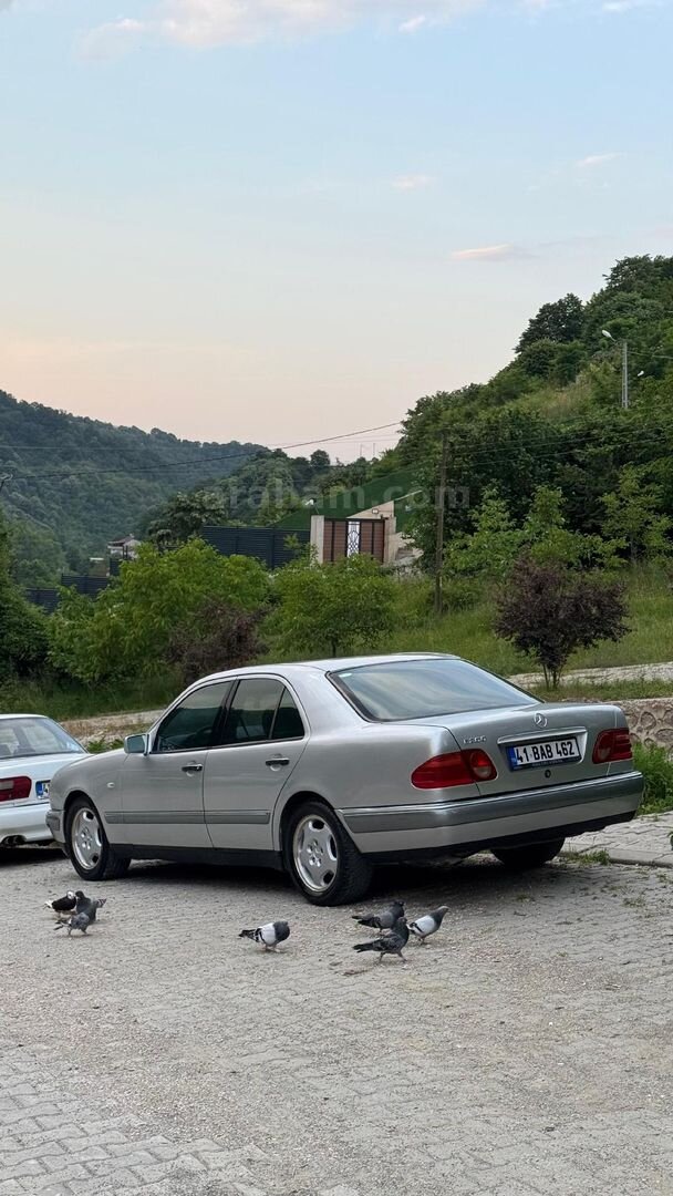 Sahibinden Mercedes - Benz E 200 Elegance 1997 Model 5