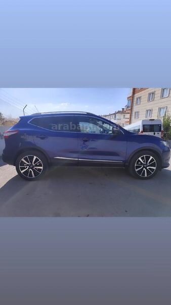 Sahibinden Nissan Qashqai 1.6 dCi Platinum Premium Pack 2014 Model 182.000 km Lacivert