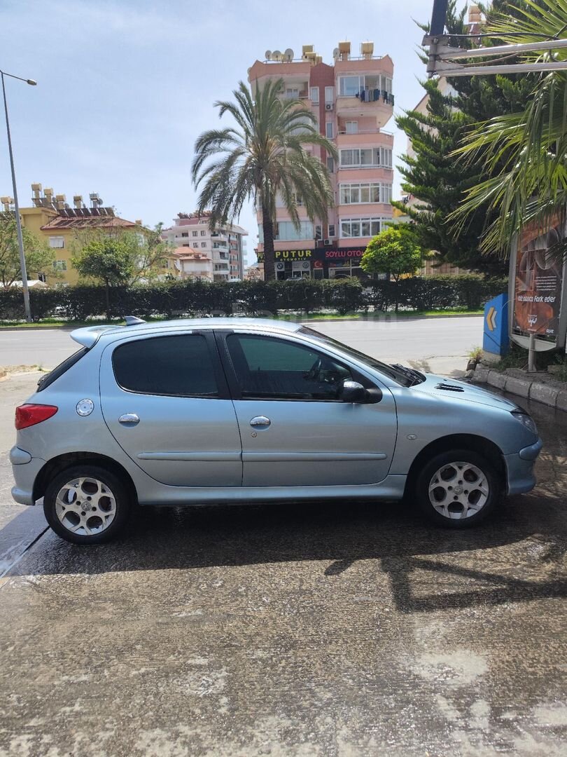 Sahibinden Peugeot 206 1.4 Feline 2006 Model 3