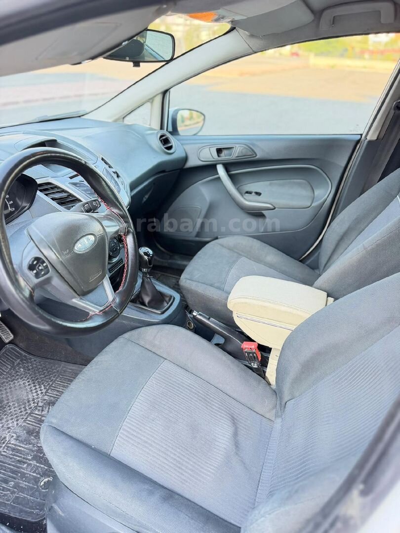 Sahibinden Ford Fiesta 1.4 TDCi Trend 2011 Model 5