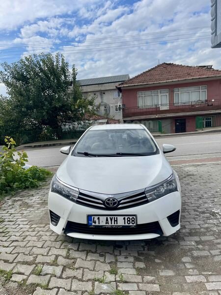 Sahibinden Toyota Corolla 1.33 Life 2015 Model