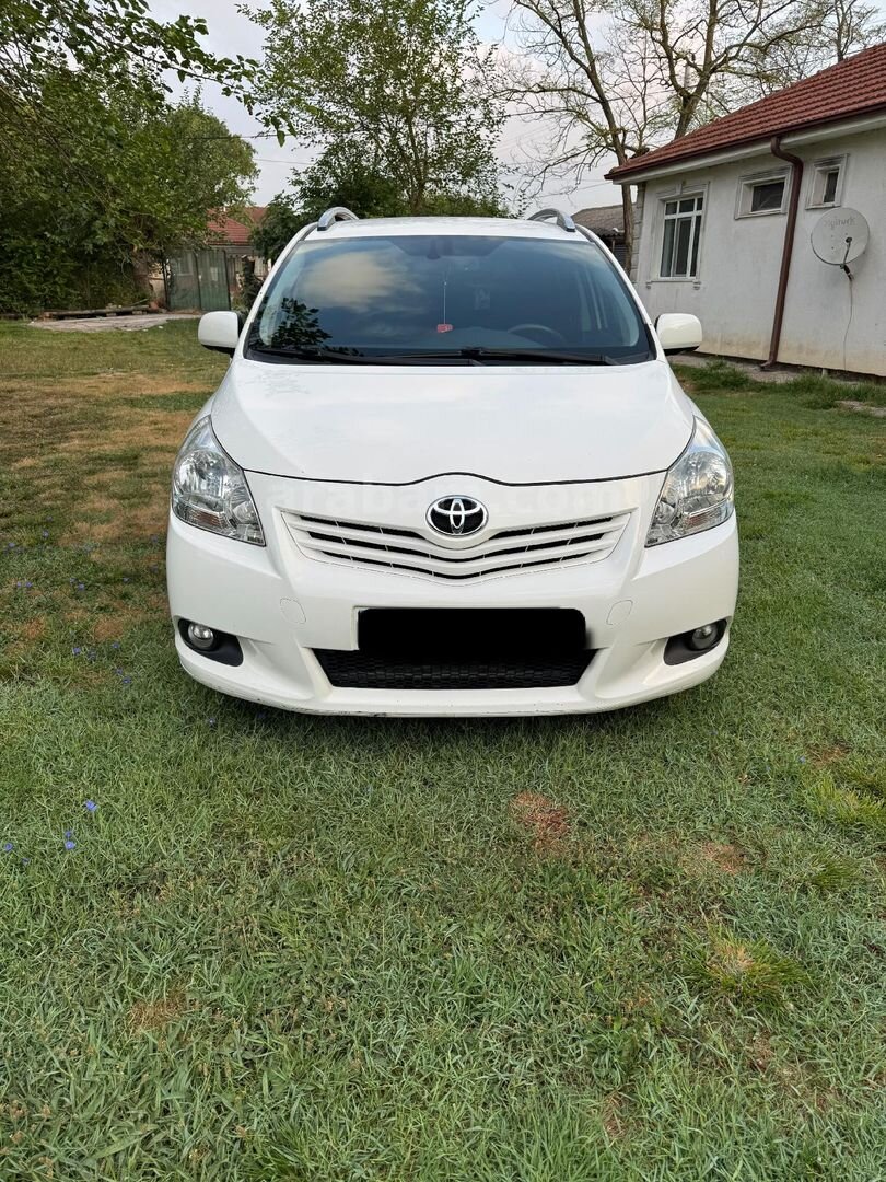 Sahibinden Toyota Verso 1.6 Premium 2011 Model 5