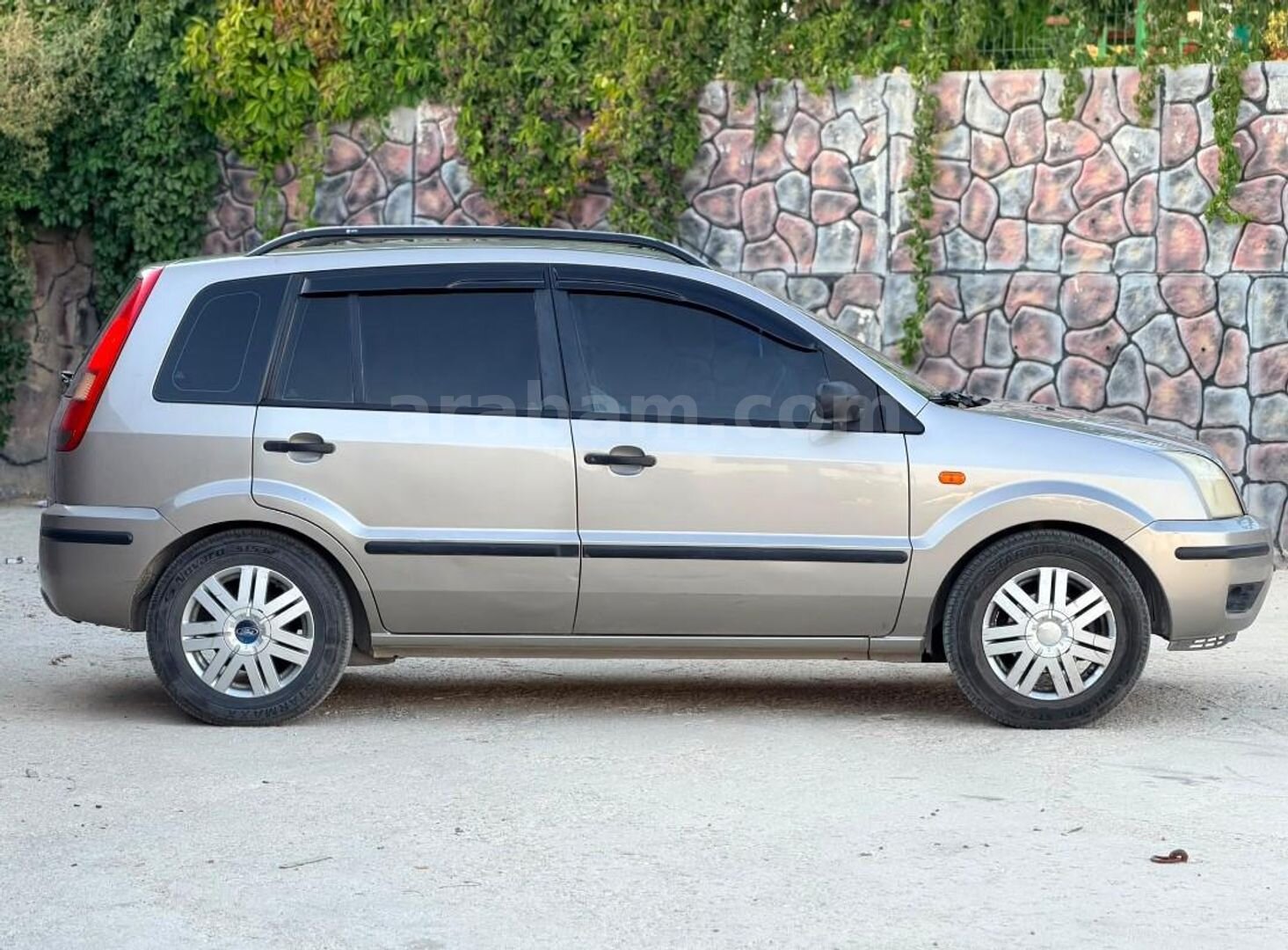 Sahibinden Ford Fusion 1.6 Lux 2004 Model 295 km Gri (titanyum) 2