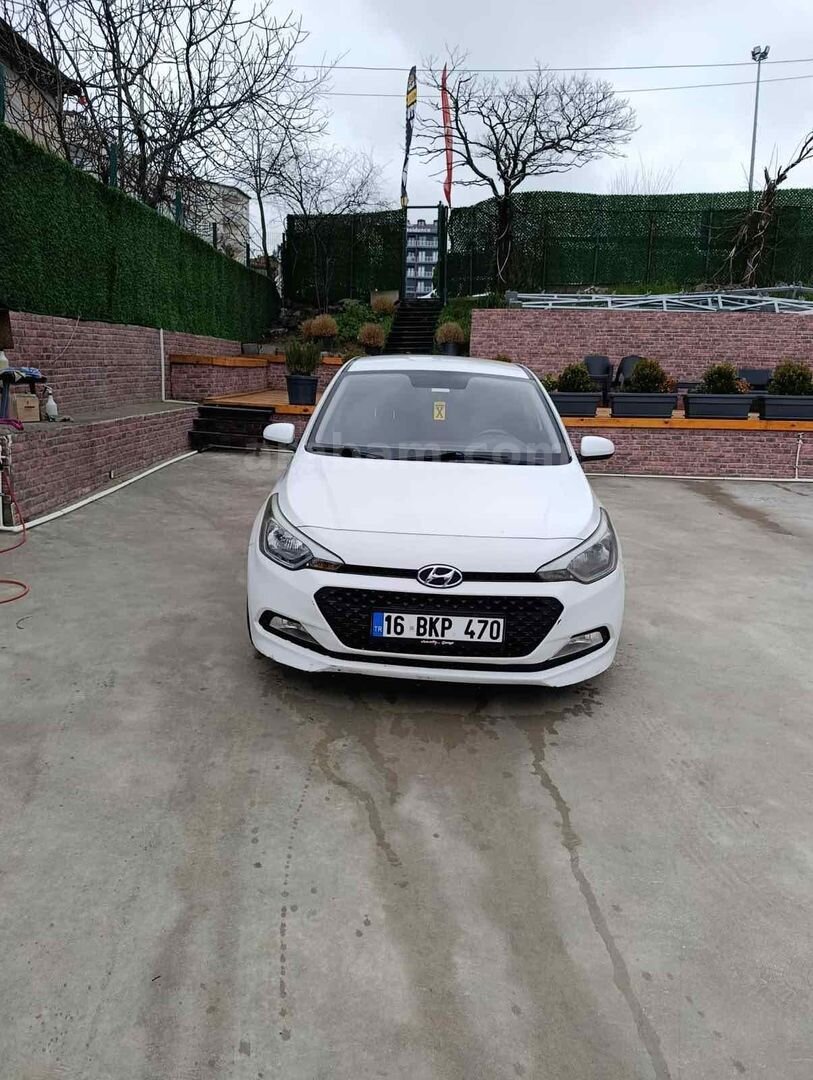 Sahibinden Hyundai i20 1.4 CRDi Jump 2017 Model İstanbul 172.000 km Beyaz 3