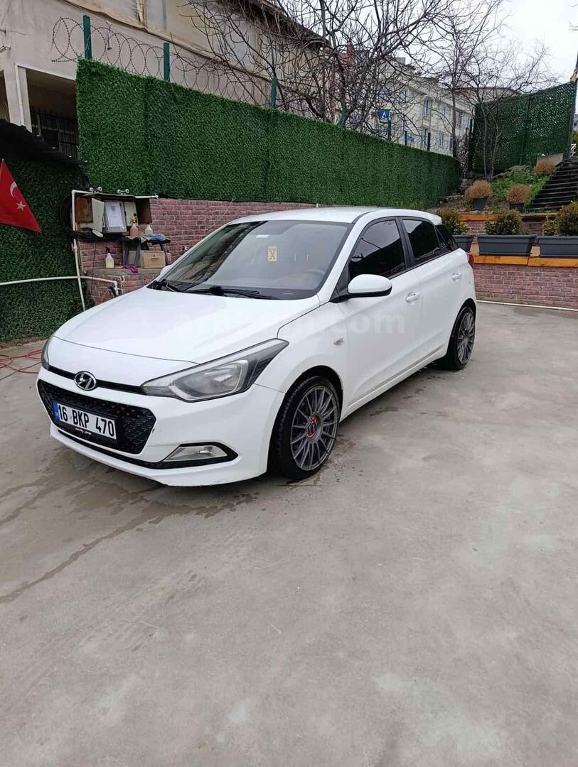 Sahibinden Hyundai i20 1.4 CRDi Jump 2017 Model İstanbul 172.000 km Beyaz 2