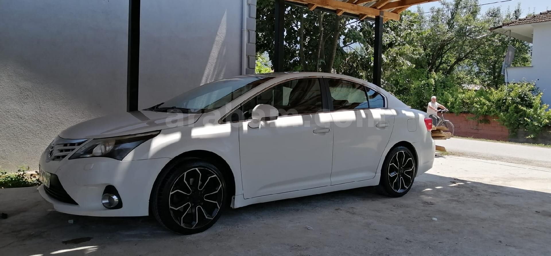 Sahibinden Toyota Avensis 1.6 Elegant 2012 Model 3