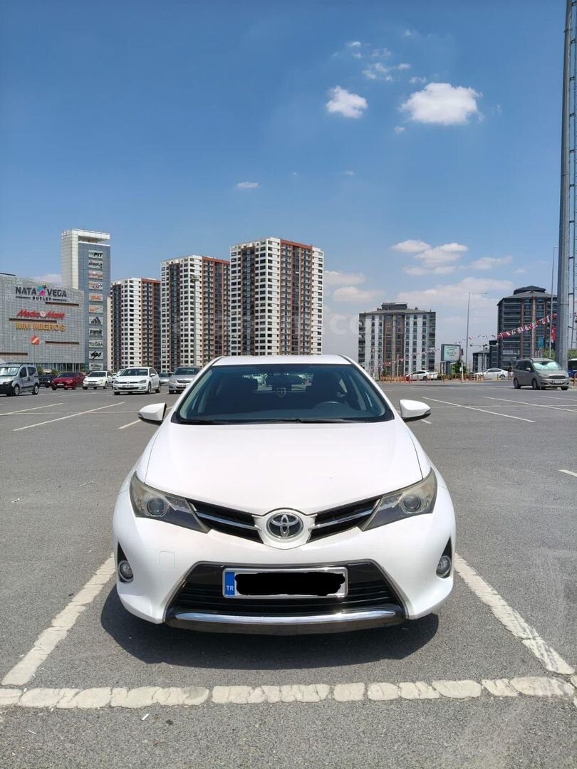 Sahibinden Toyota Auris 1.6 Advance 2015 Model 3