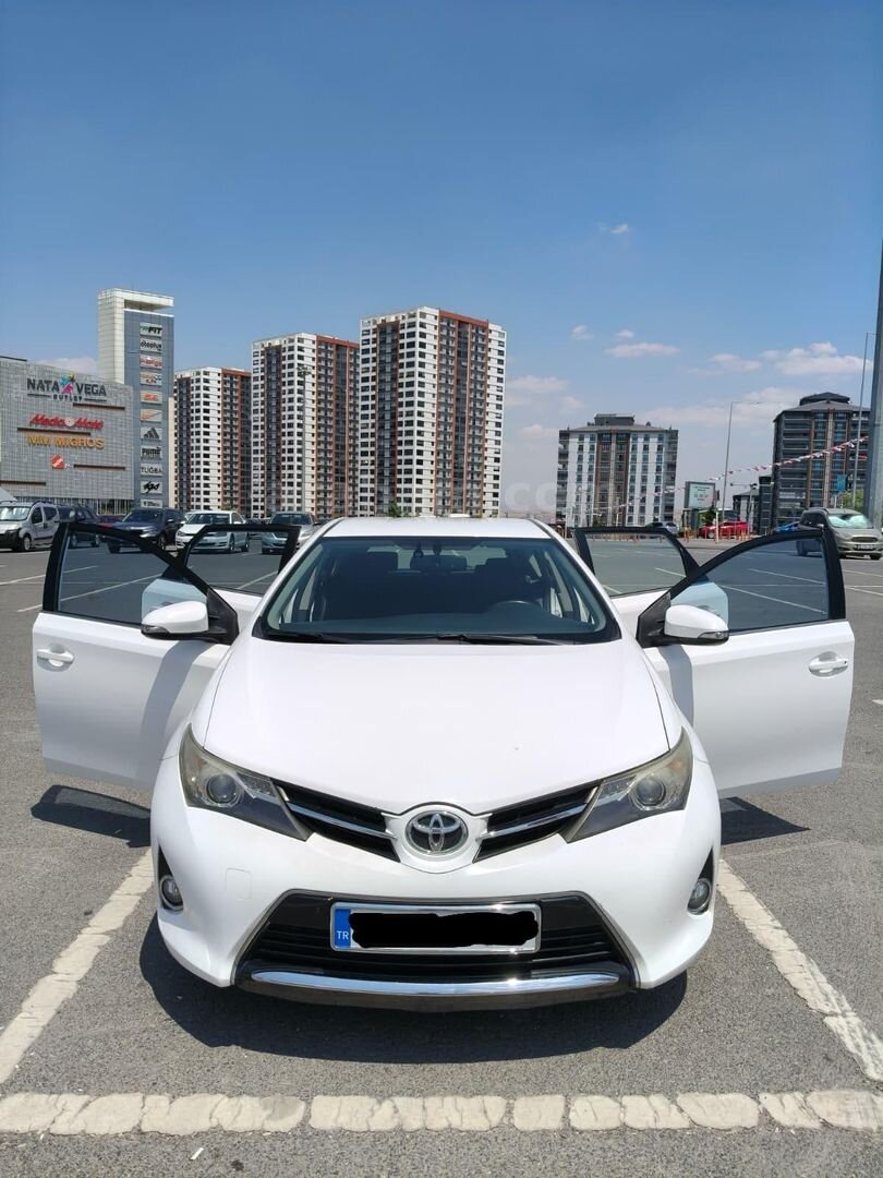Sahibinden Toyota Auris 1.6 Advance 2015 Model 5