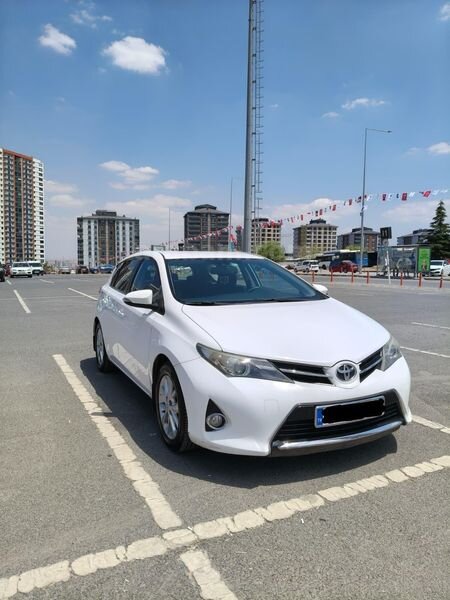 Sahibinden Toyota Auris 1.6 Advance 2015 Model 1