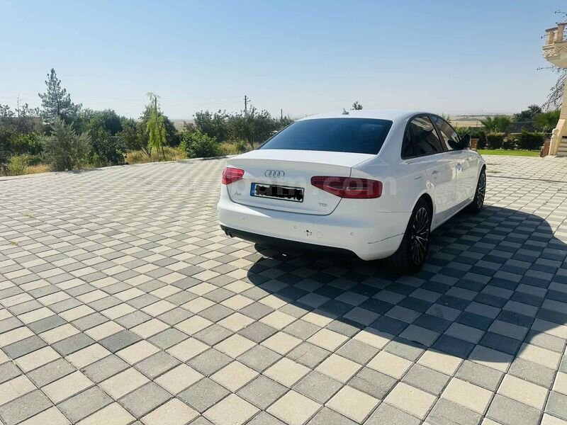 Sahibinden Audi A4 Sedan 2.0 TDI 2015 Model 260.000 km Beyaz 4