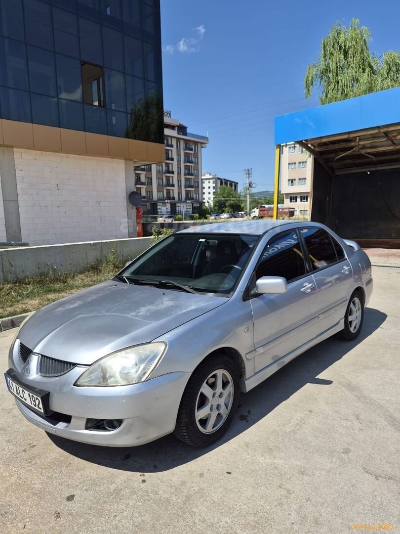 DÜŞÜK KM SORUNSUZ LANCER 2