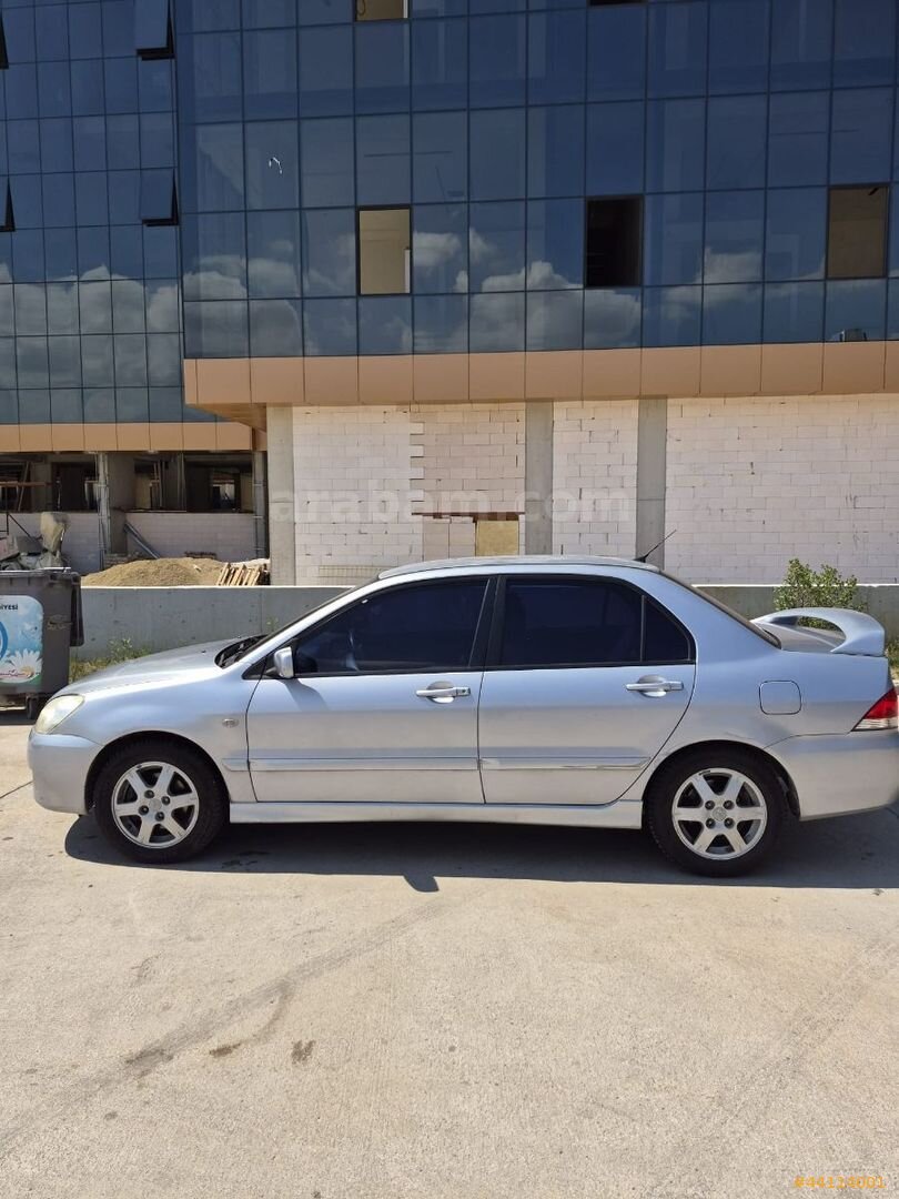 DÜŞÜK KM SORUNSUZ LANCER 5