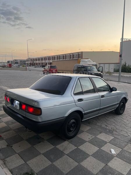 Sahibinden Nissan Sunny 1.6 LX 1992 Model 258.450 km Mavi (metalik)
