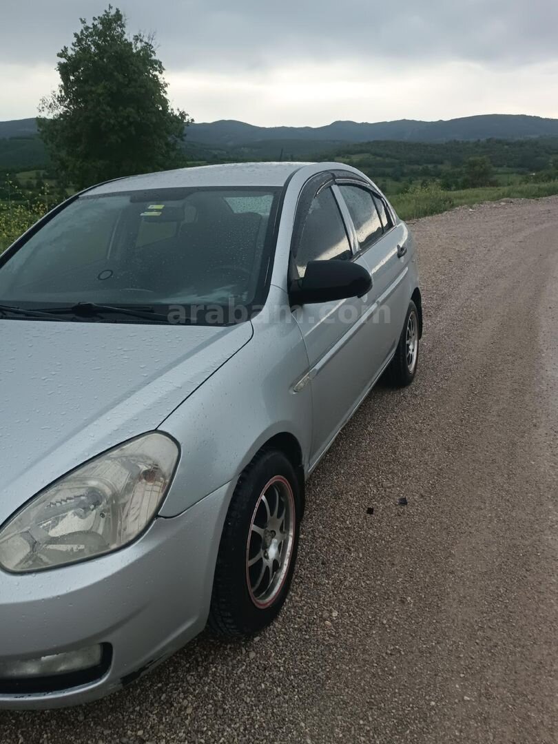 Sahibinden Hyundai Accent Era 1.5 CRDi-VGT Style 2009 Model 3