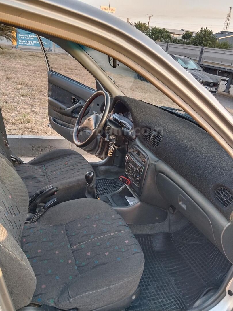 Sahibinden Hyundai Accent 1.5 GLS 1999 Model 2